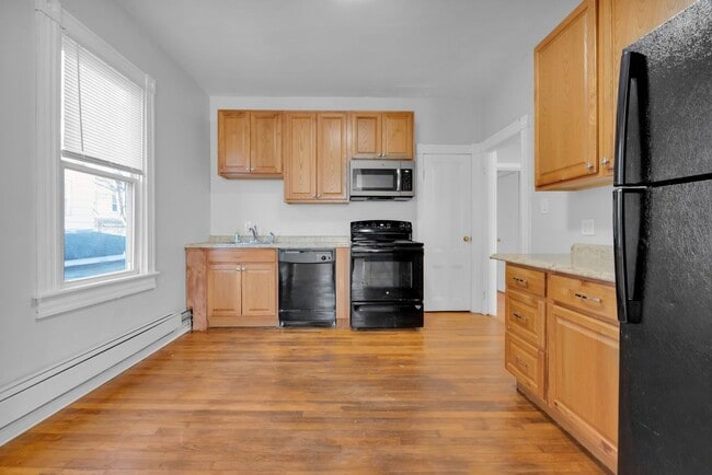 Photo - 1031 Northampton St Unit 2