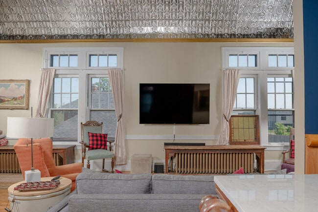 Photo - 316 Court St Unidad ID1241760P