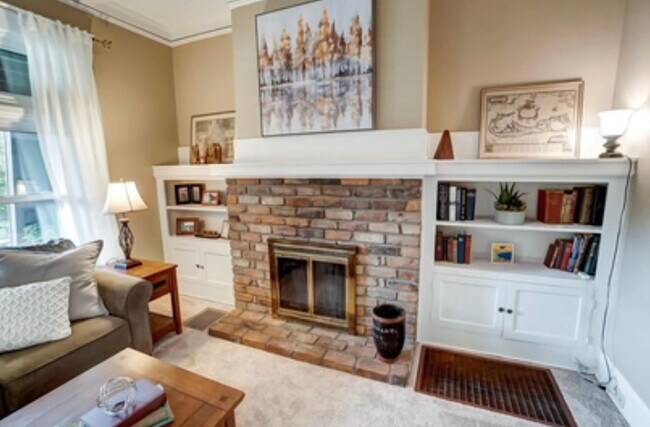 Photo - 3220 Lookout Dr