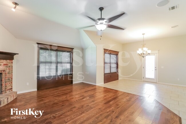 Photo - 17000 Barcelona Dr