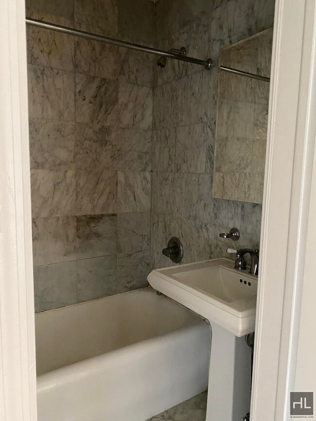 Photo - SECOND AVENUE Unidad 10D