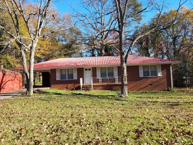 Photo - 115 Simpson St