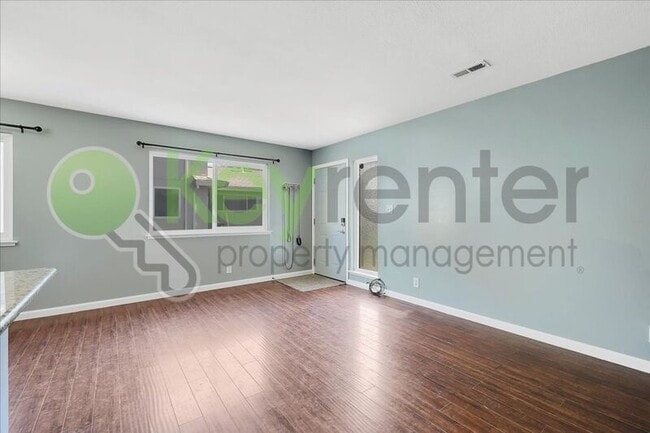 6533 Greenback Ln