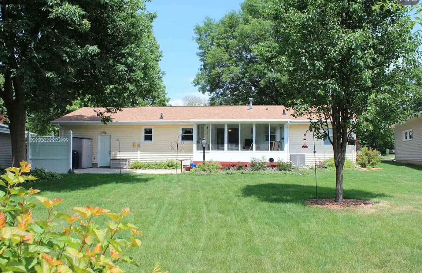 Photo - 225 Maryhill Dr