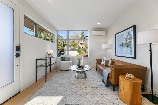 Photo - 2BR/1.75Ba Seattle Townhouse