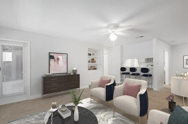 Photo - 1202 Thorpe Ln Unit 205