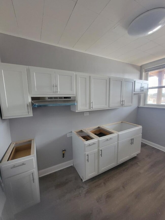 Building Photo - 5355 W Lawrence Ave Unit 3E Rental