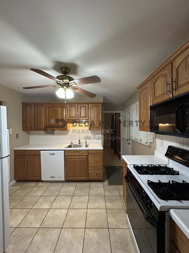 Photo - 6405 Kingsway Dr