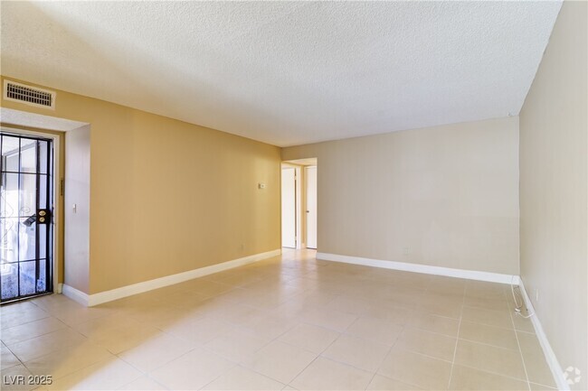 Building Photo - 1405 E Vegas Valley Dr Unit 390 Rental