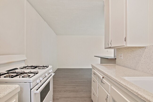 Photo - 1231 12th St Unit D