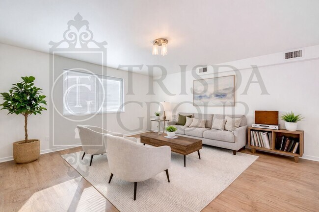 Photo - Avail July 1: 2BR Apt in Crafton, 1 Off Street Parking, AC, W/D included, Quartz Countertops, DW,... Unidad BRO610-B