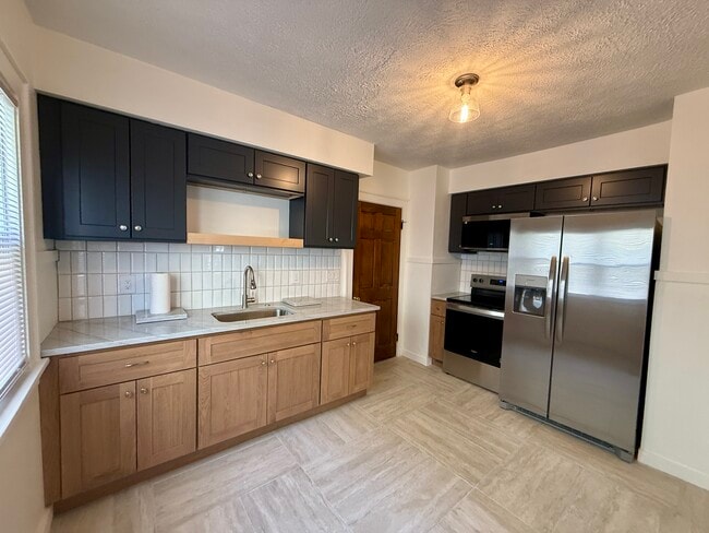 Photo - 11521 Florian Ave