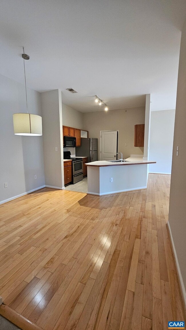 Photo - 750 Walker Square Unit 4B