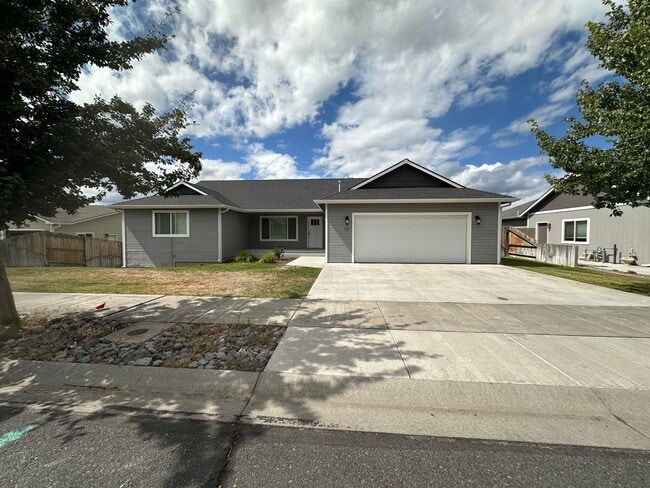 Building Photo - 921 Quail Point Ct Rental