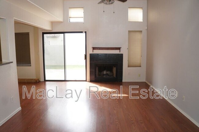 Photo - 1115 W Windjammer Dr