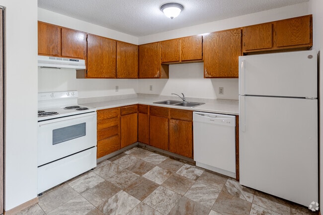 3BR, 1BA - Kitchen