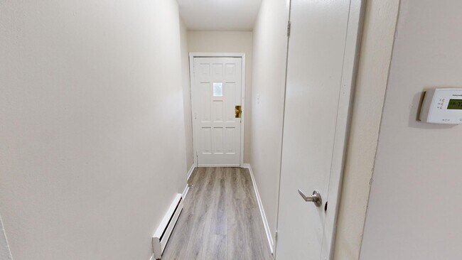 Photo - SPACIOUS TWO BEDROOM THREE LEVEL TOWNHOME IN NORTH CENTRAL LONDON