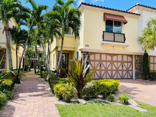 Building Photo - 151 Sword Fern Pl