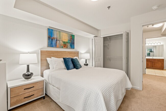 The Landmark At Hatchery Hill Bedroom