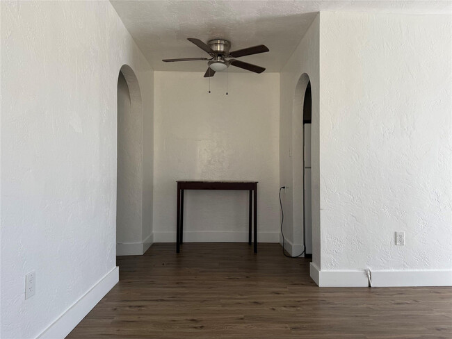 Photo - 1739 Moffett St Unit 2