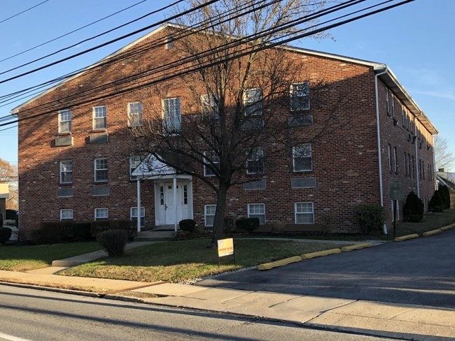 Chester Pike elevation - 2 S Swarthmore Ave Unit B8