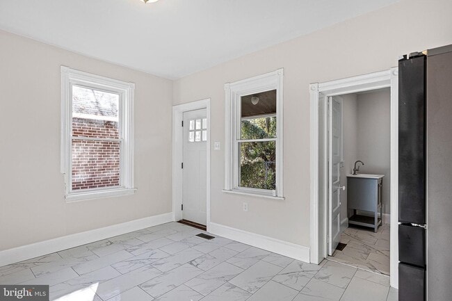 Photo - 102 W 30th St Unit 1