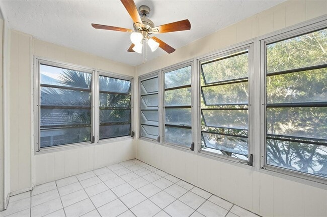 Photo - 9430 Poinciana Pl Unit 409