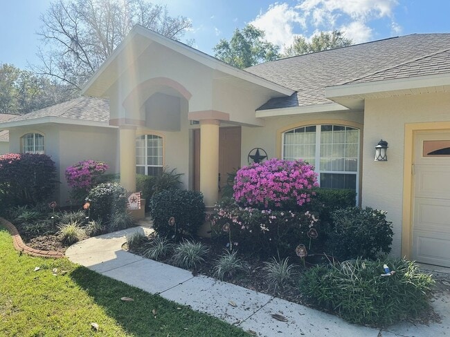 Photo - Beautiful 3/2/2 on 1/3 of an acre