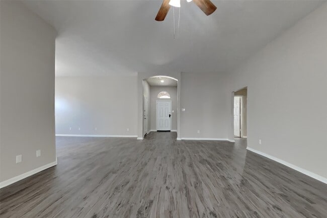 Photo - 25818 Elmley Pl