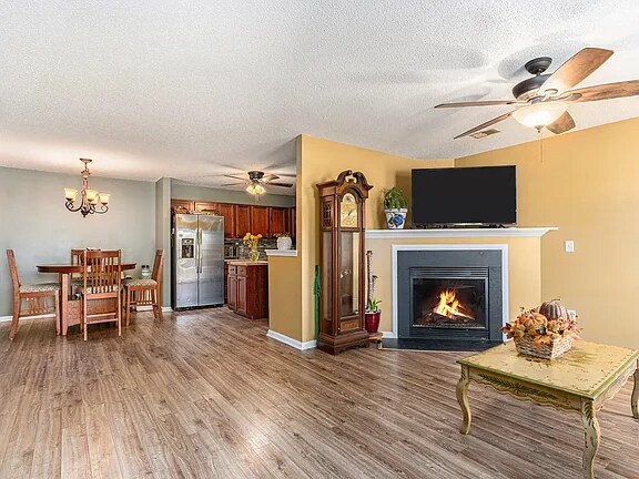 Photo - 129 Thistle Rd