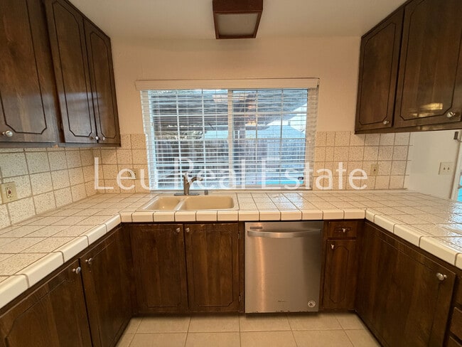 Photo - 5020 Village Wood Dr