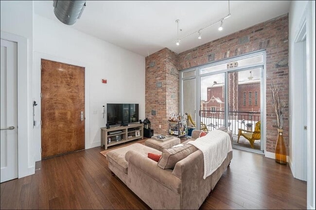 Photo - 650 Montgomery St Unit 401