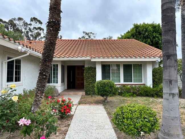 Photo - UPDATED 3 BED 2 BATH HOUSE WITH POOL