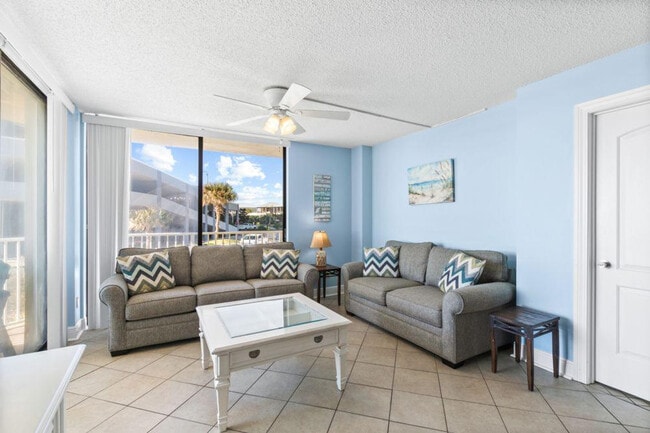 Building Photo - 505 E Beach Blvd Rental