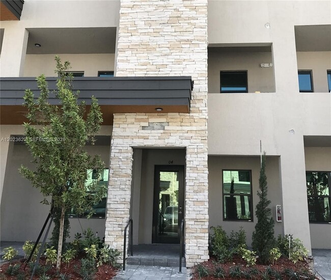 Building Photo - 7805 NW 104th Ave Unit 4