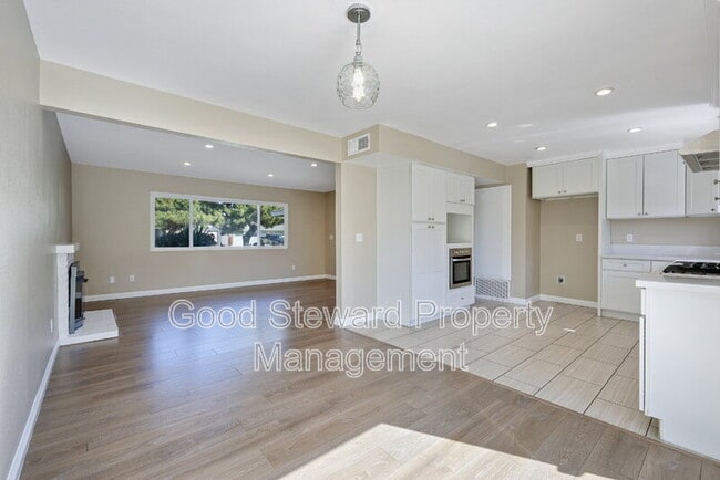 Photo - 6485 Clovis Pl