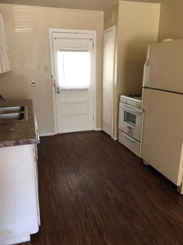 Photo - 2810 Russell Ave