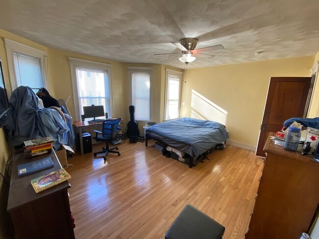 Photo - 221 Holland St Unidad 2