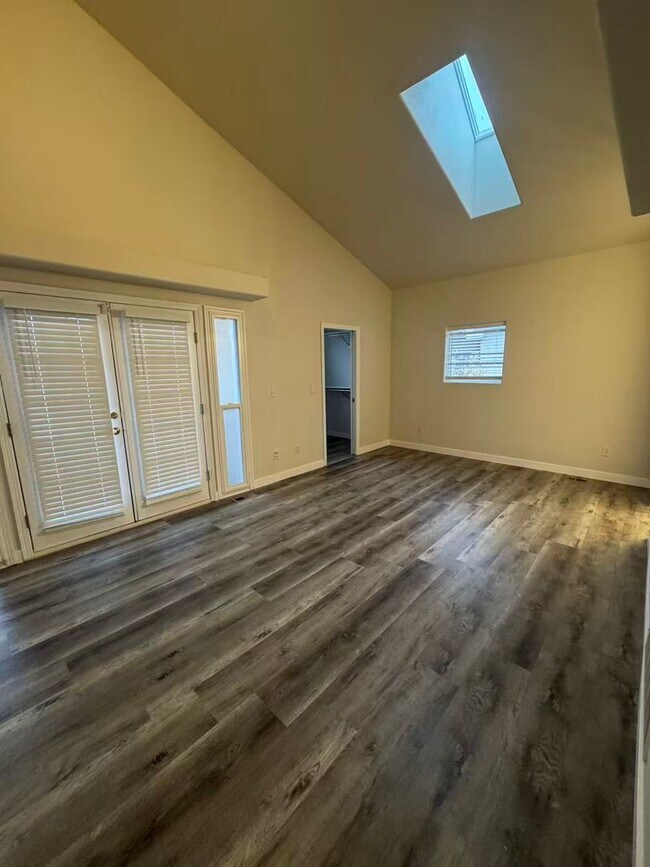 Photo - ---REMODEL---comfort Condo for Rent in Aurora