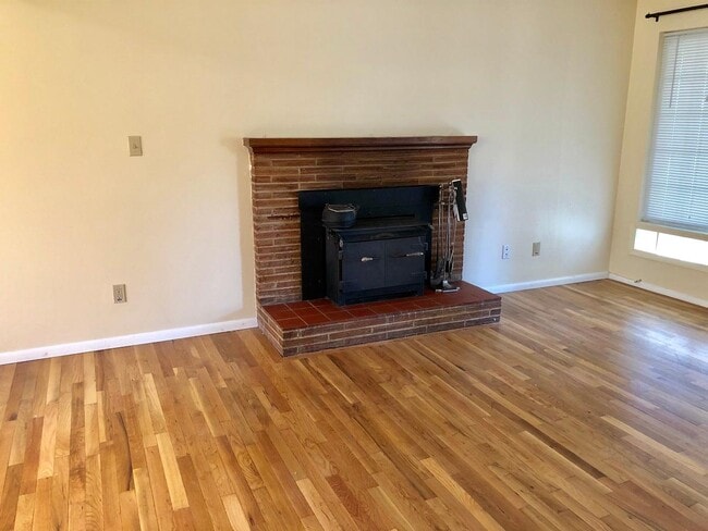 Photo - 804 NE 123rd St