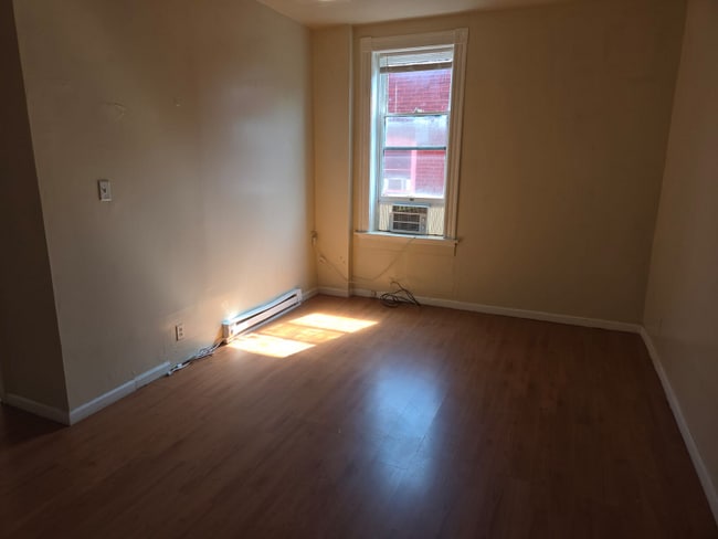 Photo - 3302 Winnebago St Unidad 2nd floor