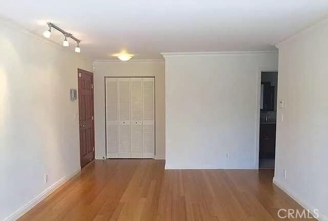 Photo - 1154 S Barrington Ave Unit 102