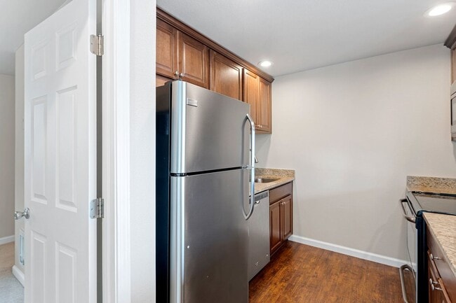 Photo - Bayshore Vista Apartments