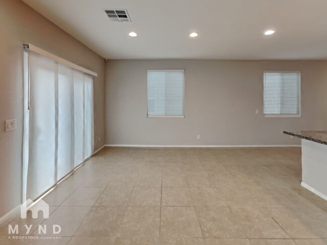 Photo - 6646 Evander St