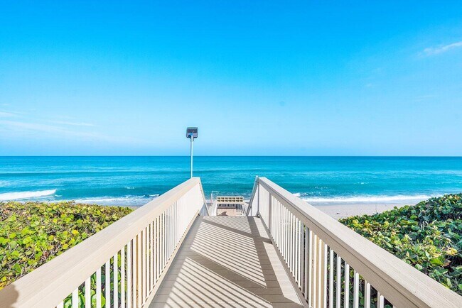 Building Photo - 3300 S Ocean Blvd Unit 405