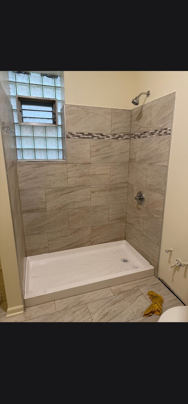 6212 S Bishop St Unit 1