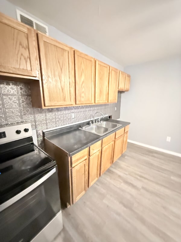 Photo - 1328 Longfellow Dr