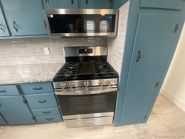 Photo - 279 Wakelee Ave