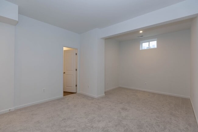 Photo - 3 Bed/3.5 Bath NEW Townhome in Charles Tow...