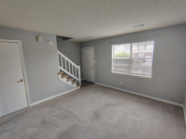 Photo - 16 Duiguid Dr